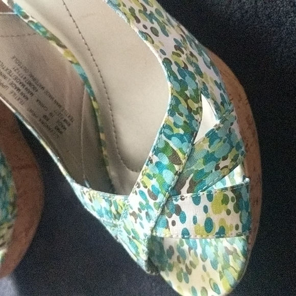 Peep-Toe Spring Print Cork Wedge Slingback Sandals - Picture 8 of 14